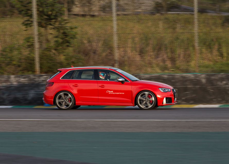 AUDI - THE FRONT - by BRUNA GOBBI - ALTA-5688