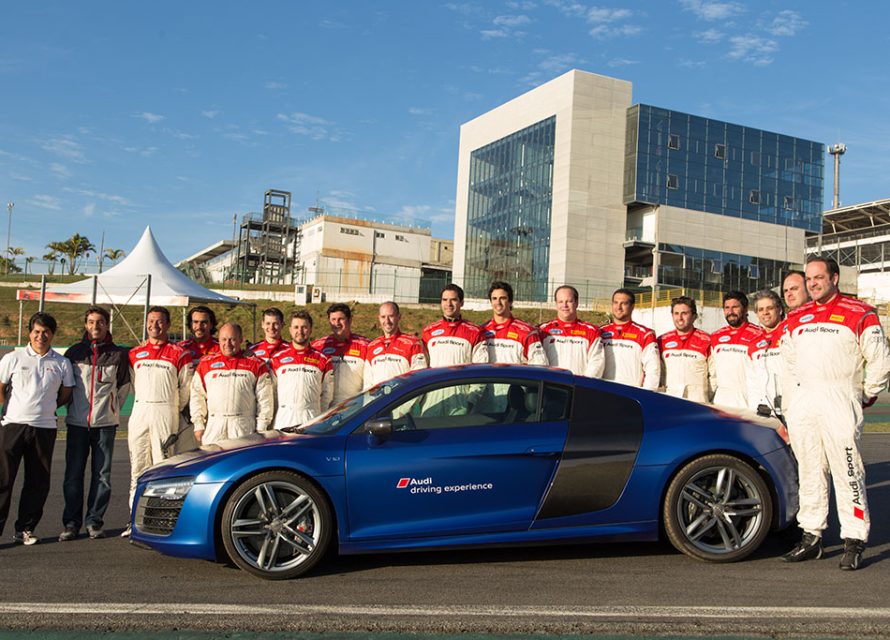 AUDI - THE FRONT - by BRUNA GOBBI - ALTA-6031