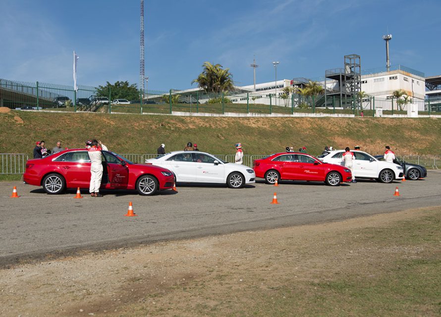 AUDI - THE FRONT - by BRUNA GOBBI - ALTA-6473